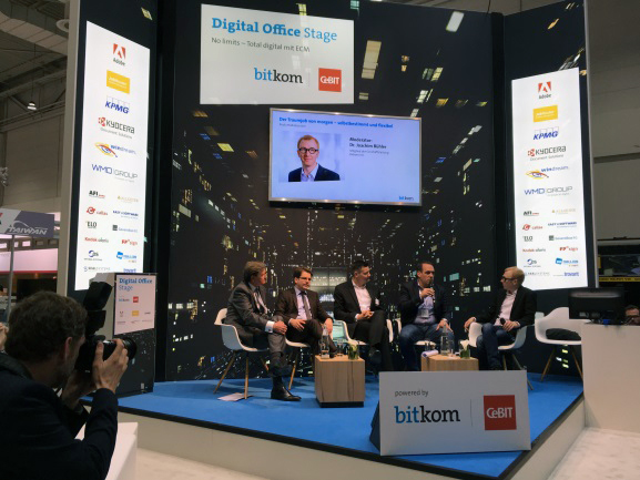 CeBIT 2017: In der Diskussionsrunde waren sich alle einig: die Technik ist ein Enabler und nicht der Gestalter von Arbeit 4.0.